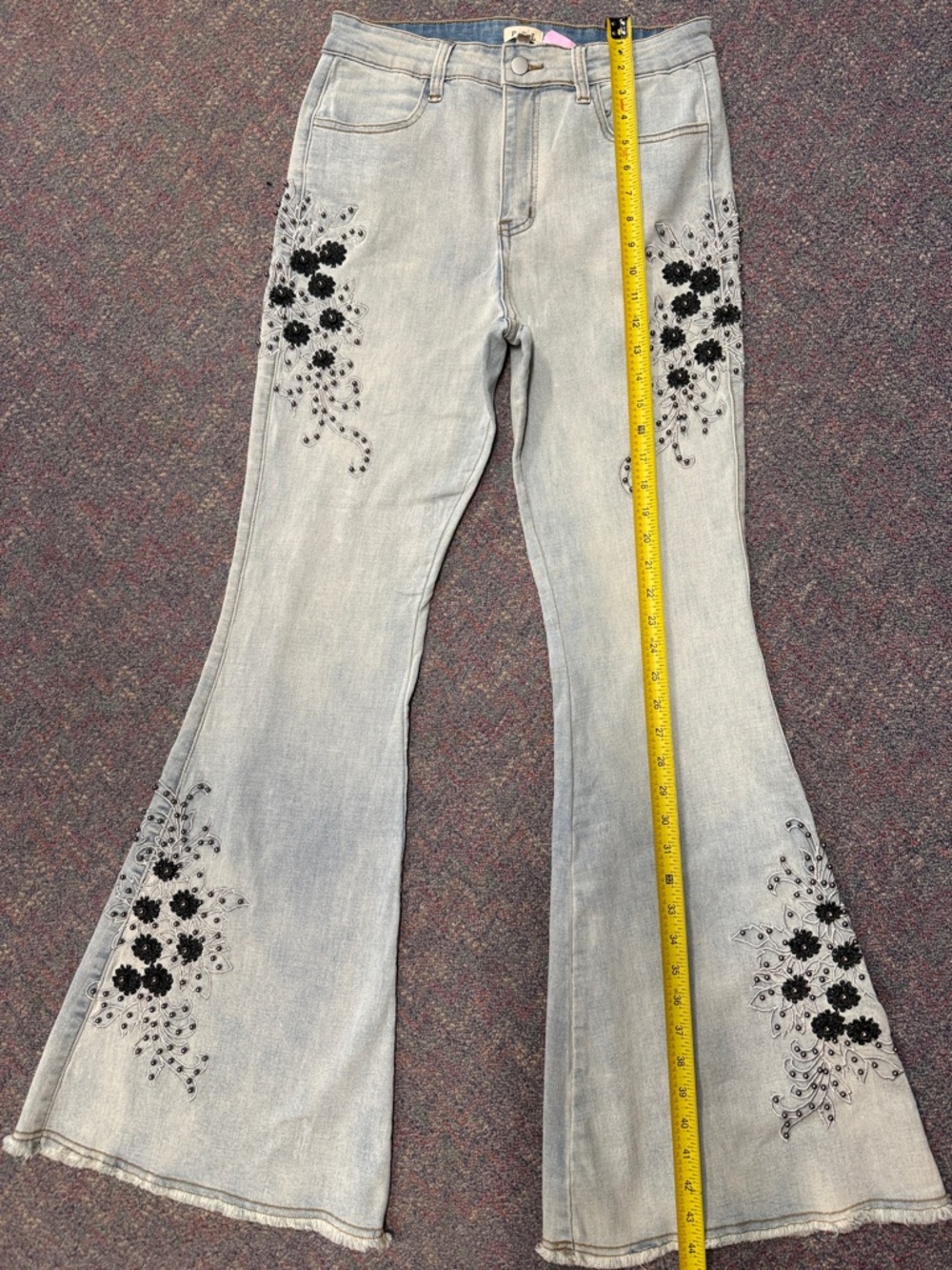 🌹The Indigo" Embroidered, Studded Floral Boot Cut Jeans - Picture 10 of 12
